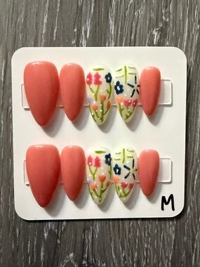 Peach Coral Press-On Nails with Floral Accent - Set of 10